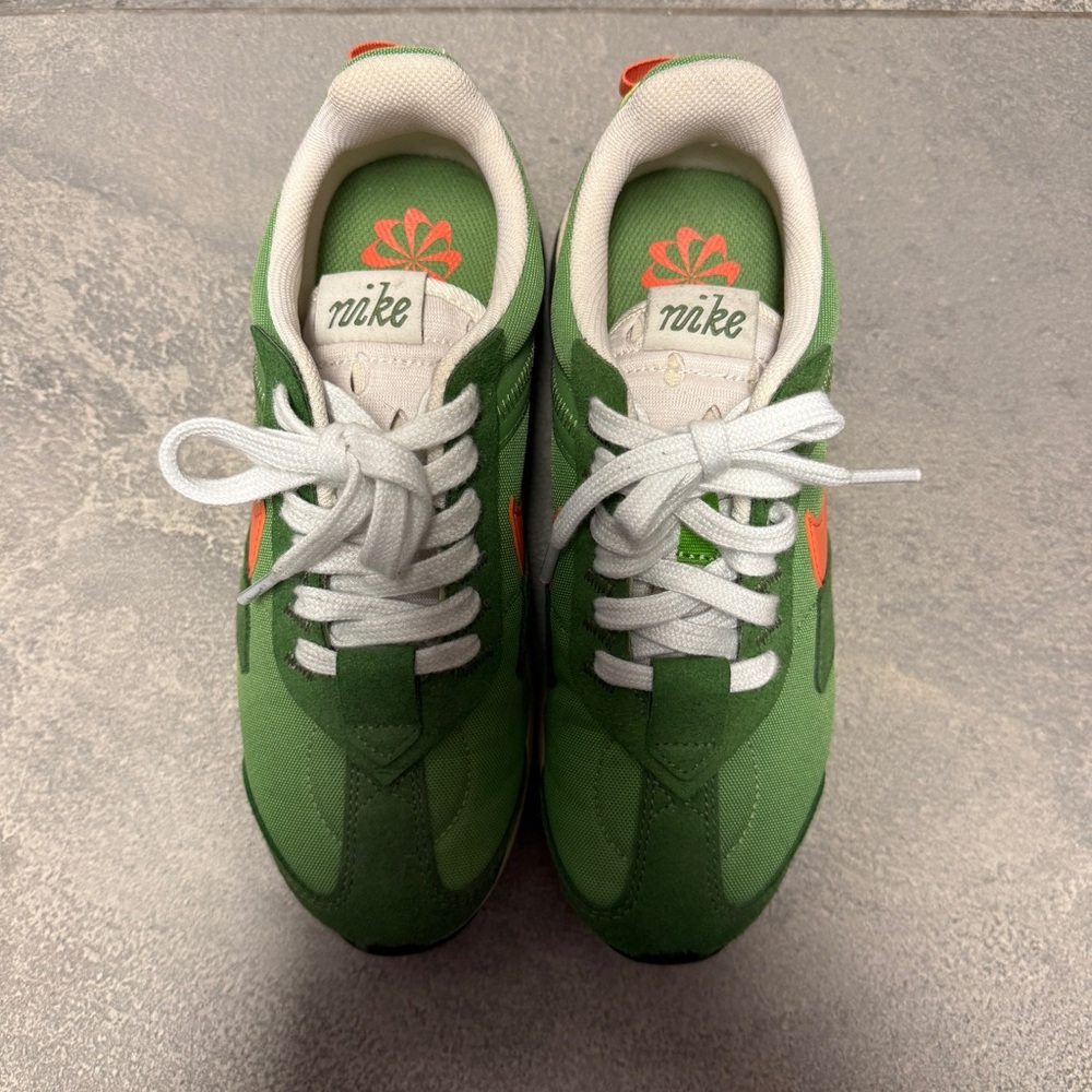 Nike Air Max Pre-Day LX Chlorophyll 2021 DC5330-300 Green Orange Kids 4 Wmns 5.5 - Picture 5 of 9